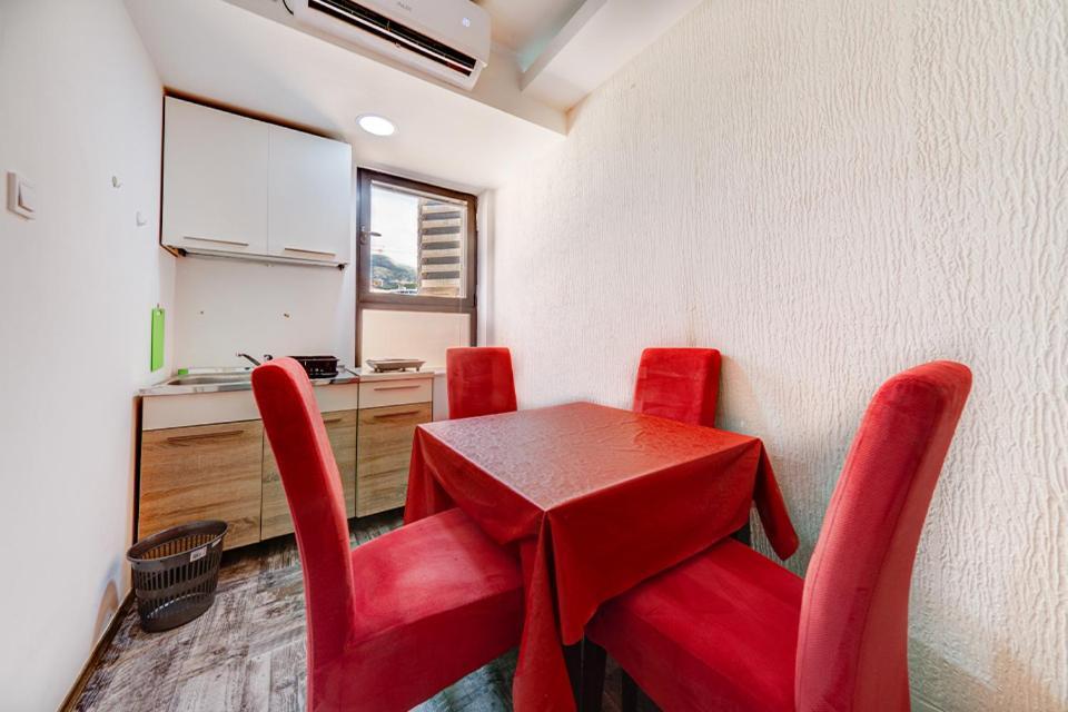 Post Office Center Apartments บุดวา ภายนอก รูปภาพ