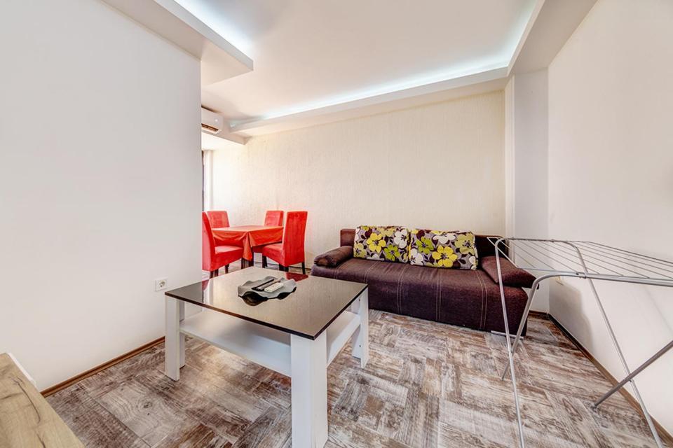 Post Office Center Apartments บุดวา ภายนอก รูปภาพ