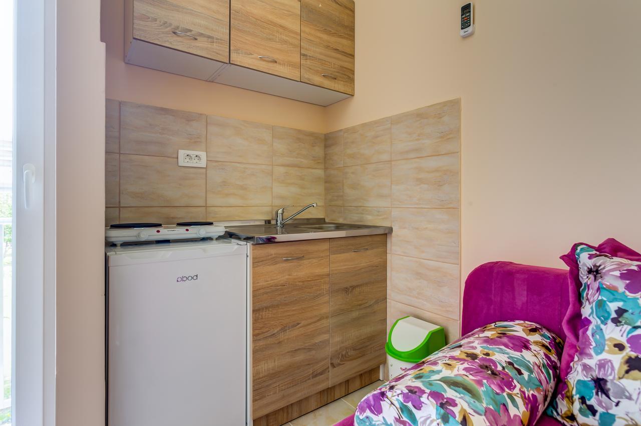 Post Office Center Apartments บุดวา ภายนอก รูปภาพ